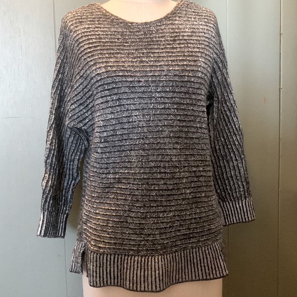 Banana Republic 3/4 sleeve sweater